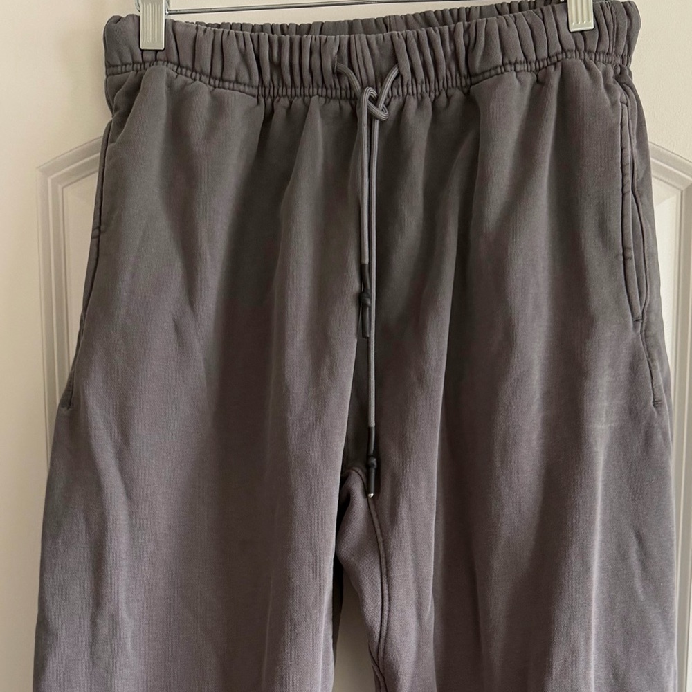 YoungLA No Cuff Sweats Men’s Large Black Straight Leg Sweatpants